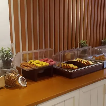 阿瑞提公寓式酒店 3* 新马尔马拉斯