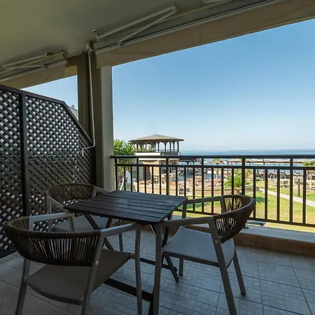 Apartahotel Areti 3*