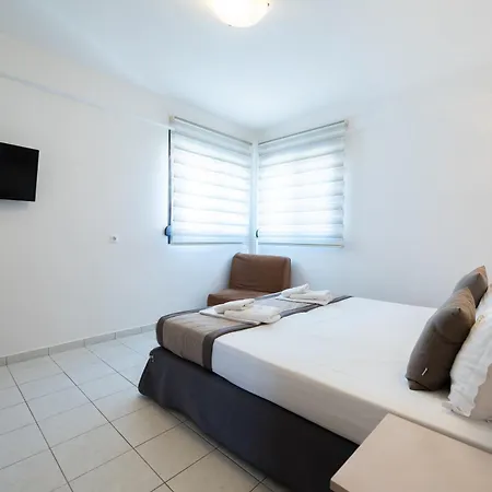 Aparthotel Areti 2*