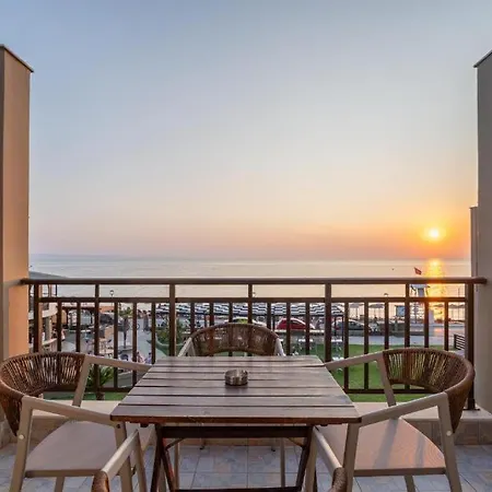 Aparthotel Areti 4*